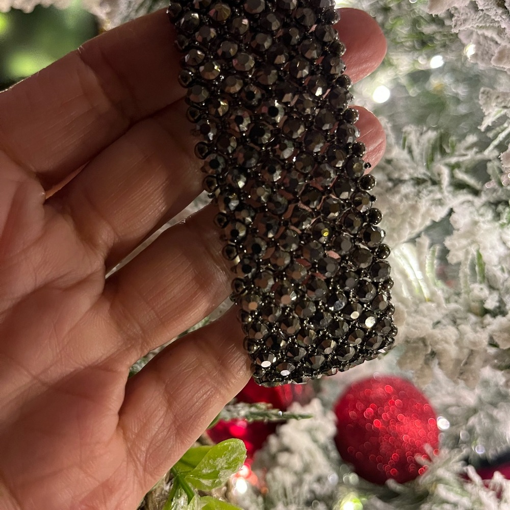 Elegant Black Beaded Bracelet
